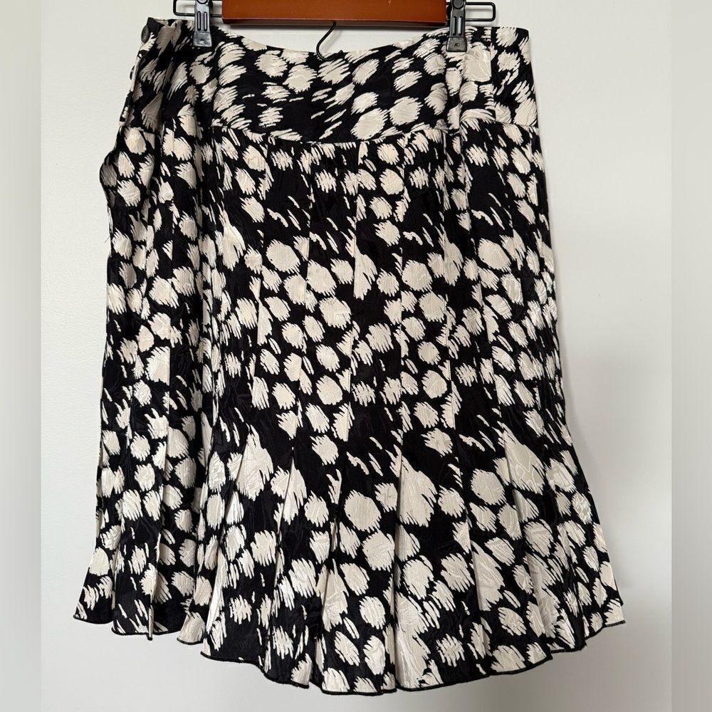 Jones New York 100% Silk Skirt Black Geometric Midi Pleated  Size 14